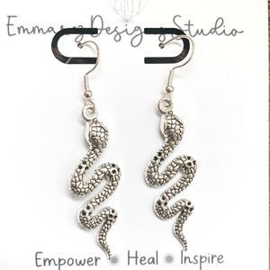 ✨NWT ✨ 🐍 Serpent Snake Silver Dangling Earrings 🐍Handcrafted, Hypoallergenic